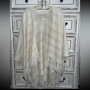 NY&Company cream knit poncho size L